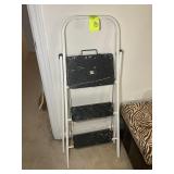 FOLDING STEP STOOL
