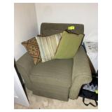 UPHOLSTERED RECLINING ARM CHAIR