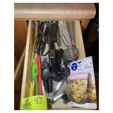 DRAWER WITH MISC KITCHEN ITEMS, KNIVES, PASTRY BLE