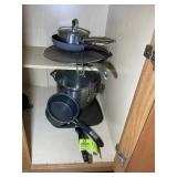 GROUP OF MISC POTS AND PANS, SOME CUISINART