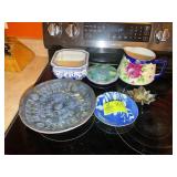 GROUP OF DECORATIVE ITEMS, BOWLS, PLATE, PITCHER