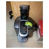 KEURIG COFFEE MAKER