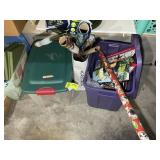 GROUP OF CHRISTMAS WRAPPING PAPER, GIFT BOXES, ETC