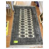 AREA RUG, 36 IN X 63 IN