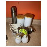 MISC GROUP INCLUDING SALT N PEPPER SHAKER, CREAM A