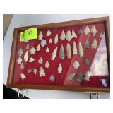 GROUP OF MISC ARROWHEADS IN WOODEN DISPLAY CASE, 1