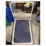 4 WHEEL WITH COLLAPSABLE HANDLE