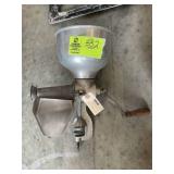 VINTAGE SUPREME COUNTER MOUNT JUICER