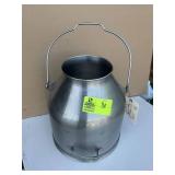 UNIVERSAL MODEL 127 5 GALLON MILK BUCKET, NO LID
