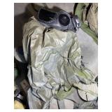 M40/M40A1 FIELD PROTECTIVE GAS MASK WITH HOOD, IN