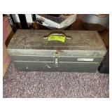 METAL TOOL BOX WITH MISC TOOLS