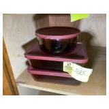 GROUP OF BROWN PYREX BAKING DISHES WITH PLASTIC LI