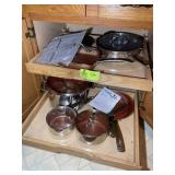 GROUP OF POTS AND PANS, SOME WITH LIDS, APPEAR TO