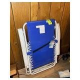 FOLDING LOUNGE CHAIR