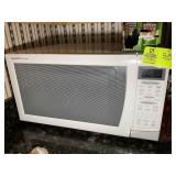 SHARP CAROUSEL MICROWAVE, MODEL R-530EW-T