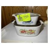 GROUP OF CORNING WARE DISHES WITH LIDS