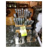 6 STAR KNIFE BLOCK WITH KNIVES AND SHARPENERS