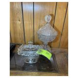PAIR OF FOOTED AND LIDDED CANDY DISHES, 7 IN AND 1