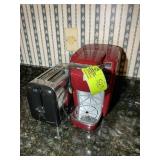 KEURIG AND HAMILTON BEACH TOASTER