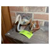 PAIR OF HAND BLOWN GLASS SMALL SWAN DISHES, 4 IN A