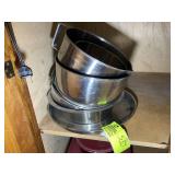 GROUP OF STAINLESS MIXING BOWLS