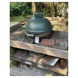 BIG GREEN EGG CHARCOAL GRILL NEEDS NEW HINGE