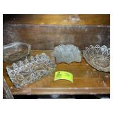 GROUP OF GLASS BOWLS AND DISHES