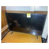 VIZIO 32 IN FLAT SCREEN TV, MODEL D32H-C1, NO REMO