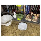 GROUP INCLUDING MILK GLASS, GREEN BIRDS ON NEST, H