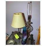 GROUP OF MISCELLANEOUS TABLE LAMPS 14 IN TO 27 IN