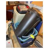 LARGE GROUP OF MISCELLANEOUS PLASTIC TOTES LAUNDRY