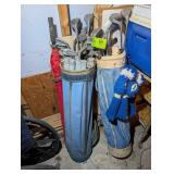 GROUP OF VINTAGE GOLF CLUBS AND BAGS