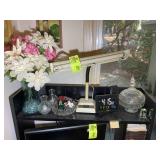 GROUP OF MISCELLANEOUS DECORATIVE ITEMS ON TOP OF
