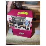 GROUP OF MAKE UP CASES AND JEWELRY BOXES