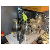 BUNN COFFEE MAKER WITH MULTIPLE COFFEE POTS