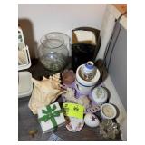 GROUP OF MISC DECORATIVE ITEMS, VASES, SEA SHELLS,