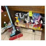 CONTENTS OF CABINET UNDER KITCHEN SINK MISCELLANEO
