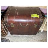 DECORATIVE STORAGE TRUNK, 20 IN X 14 IN X 17