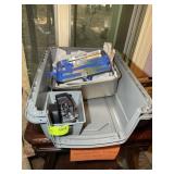GROUP INCLUDING PLASTIC PET CARRIER APPROXIMATELY