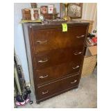 VINTAGE 4 DRAWER DRESSER, 32 IN X 19 IN X 47 IN, N