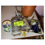 MISCELLANEOUS GROUP INCLUDING VINTAGE ICE BUCKET,