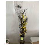 DECORATIVE METAL VASE WITH ARTIFICIAL FLOWERS, VAS