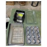 GROUP OF BAKING/GRILLING PANS, MUFFIN TIN, COOKIE