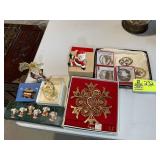 GROUP OF MISC CHRISTMAS ORNAMENTS