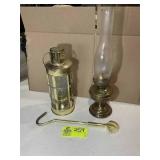 GROUP INCLUDING, APPEARS TO BE BRASS OIL LAMP WITH