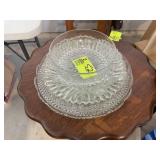 GROUP OF GLASS SERVING TRAYS AND BOWLS