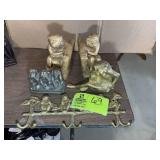 GROUP OF MONKEY RELATED ITEMS, BOOK ENDS, FIGURINE