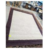 LARGE AREA RUG BURGANDY AND OFF WHITE 96 IN X 119