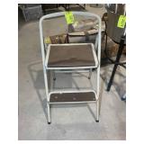 VINTAGE LADY SEYMOUR FOLDING/LOCKING STEP STOOL