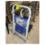 PAIR OF FOLDING STEP STOOLS